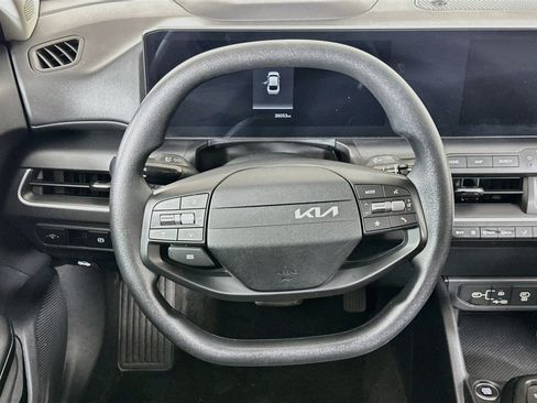 Used 2025 Kia K4 FWD image 18