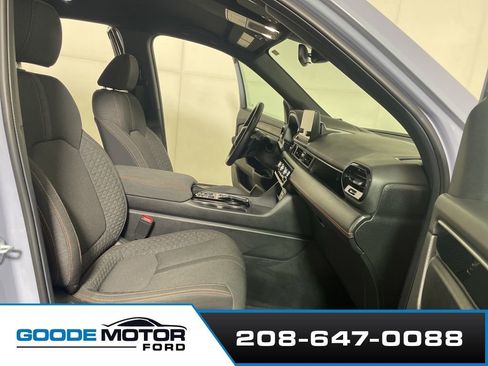 Used 2025 Honda Pilot Sport image 23