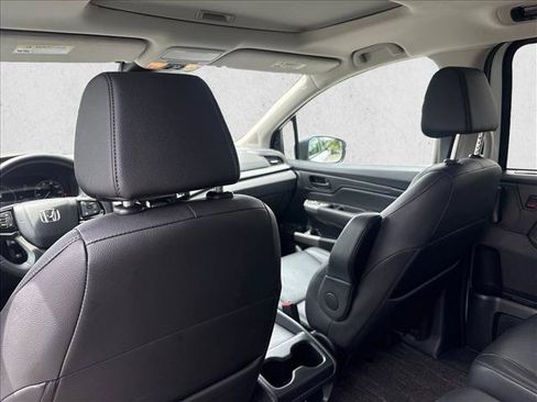 Used 2025 Honda Odyssey EX-L image 17