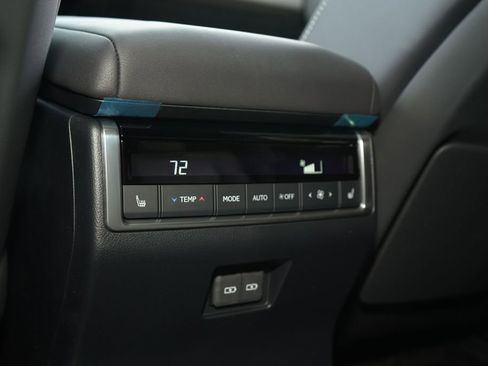 Used 2026 Lexus GX 550 w/ Accessory Package (2T) image 14