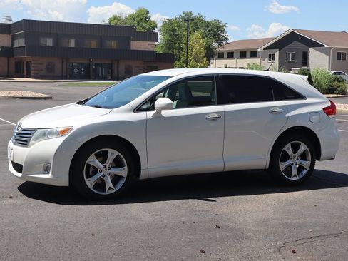 Used 2009 Toyota Venza AWD image 10