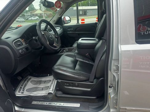 Used 2011 GMC Yukon Denali AWD/4WD image 15
