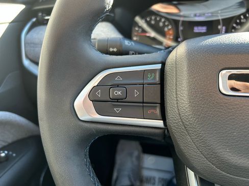 Used 2022 Jeep Compass Latitude image 19