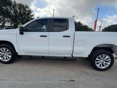 Used 2020 Chevrolet Silverado 1500 Custom w/ Custom Value Package RWD image 5
