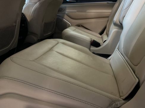 Used 2021 Jeep Grand Cherokee L Limited RWD image 5