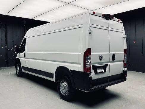 Used 2025 RAM ProMaster 3500 w/ Convenience Group FWD image 5