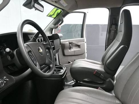Used 2024 Chevrolet Express 3500 LS RWD image 22