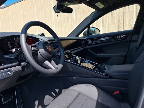 Used 2025 Porsche Panamera 4 AWD/4WD image 4