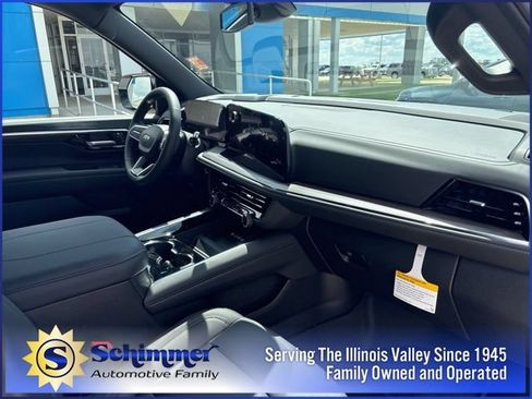 New 2026 Chevrolet Suburban LT w/ Comfort Package AWD/4WD image 25
