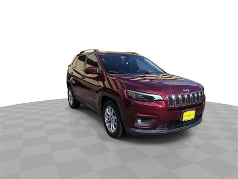 Used 2019 Jeep Cherokee Latitude w/ Popular Appearance Group image 2