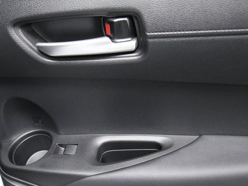 Certified 2022 Toyota Corolla Cross XLE image 26