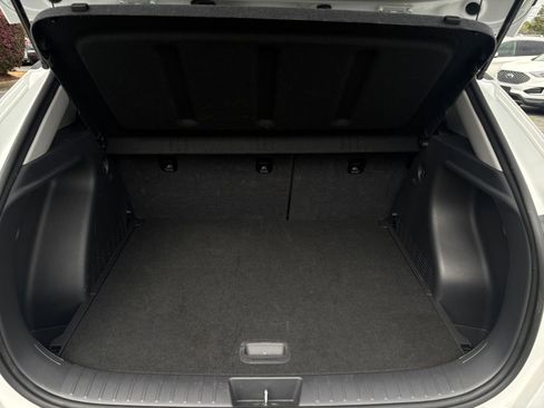 Used 2025 Hyundai Kona SEL image 37