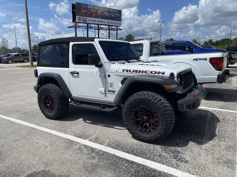 Used 2024 Jeep Wrangler Rubicon AWD/4WD image 3
