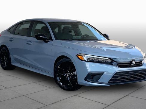 Used 2024 Honda Civic Sport image 3