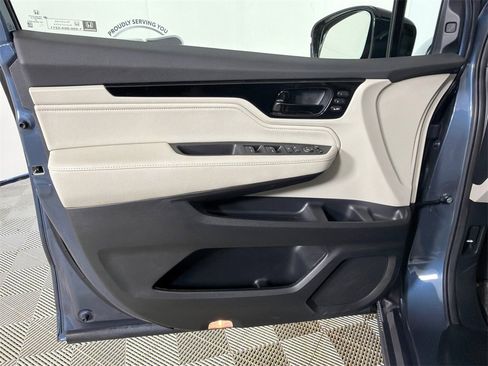 Used 2025 Honda Odyssey Elite image 12