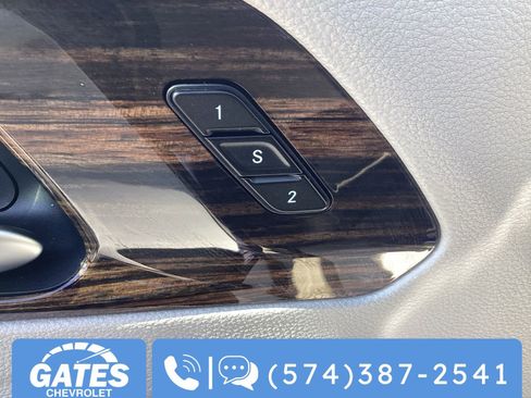 Used 2024 Chrysler Pacifica Limited FWD image 28