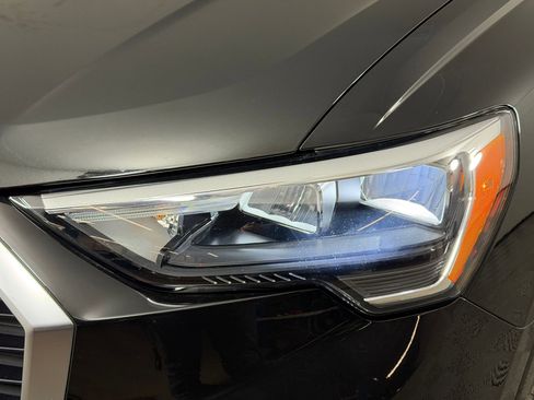 Used 2021 Audi Q3 2.0T Premium w/ Convenience Package image 11