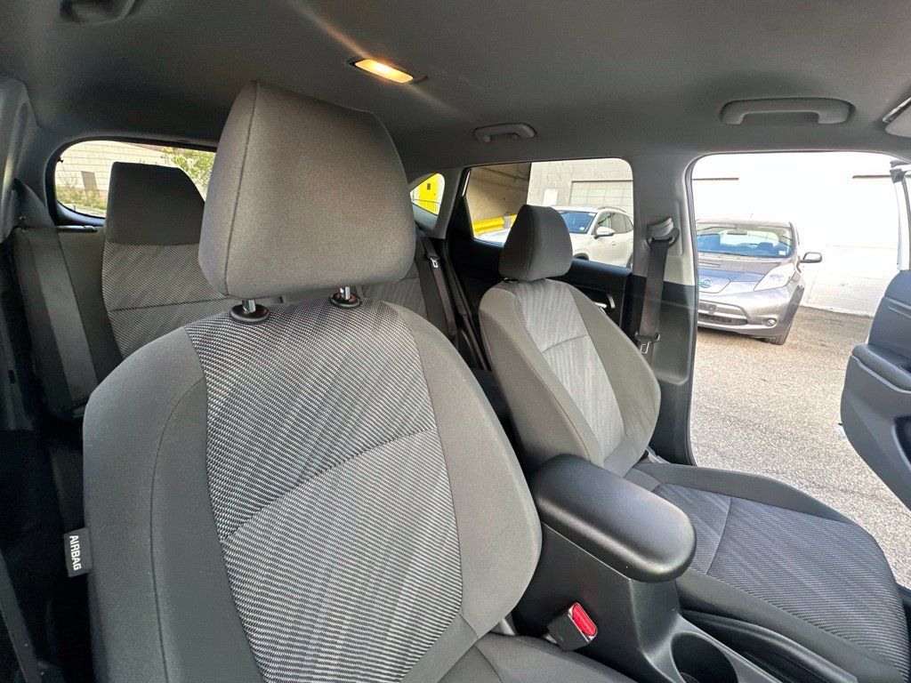Used 2023 Kia Seltos LX AWD/4WD image 35