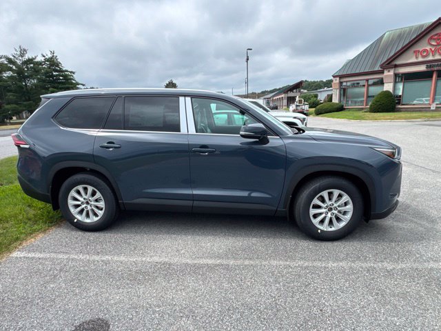 New 2026 Toyota Grand Highlander AWD image 10