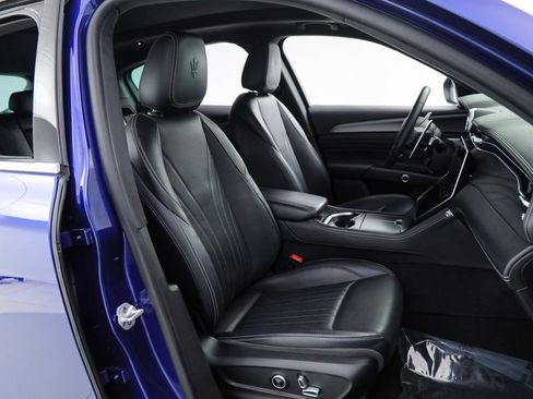 Certified 2023 Maserati Grecale Modena AWD/4WD image 12