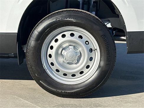 New 2025 Ford Maverick XL image 38