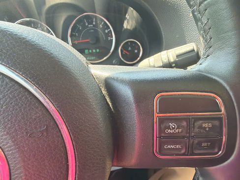 Used 2013 Jeep Wrangler Unlimited Sahara AWD/4WD image 23