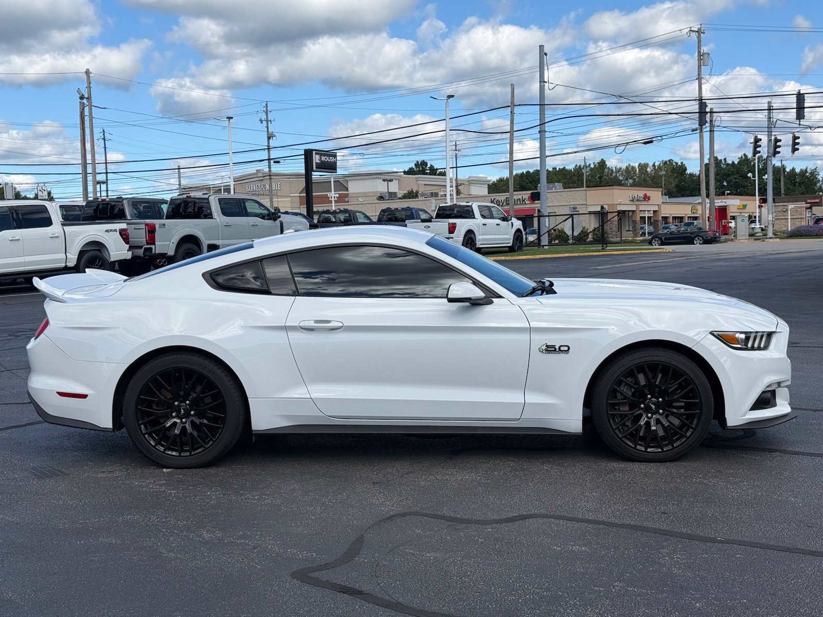 Used 2016 Ford Mustang GT Premium w/ GT Performance Package RWD image 3