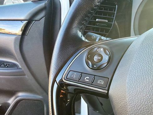 Used 2017 Mitsubishi Outlander SEL image 33