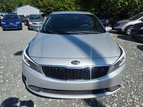 Used 2018 Kia Forte LX w/ LX Rear Camera Package FWD image 2