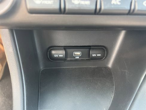 Used 2021 Kia Sportage LX image 12