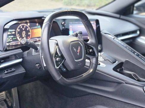 Used 2022 Chevrolet Corvette Stingray Preferred Cpe w/ Z51 Performance Package RWD image 12