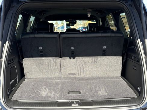 New 2026 Jeep Grand Wagoneer Limited w/ 8-Passenger Seating Package AWD/4WD image 21