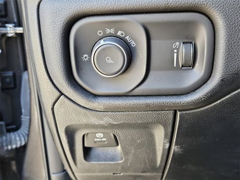 Used 2024 RAM 1500 Laramie image 23