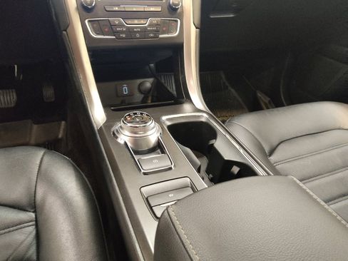 Used 2017 Ford Fusion Energi SE image 26