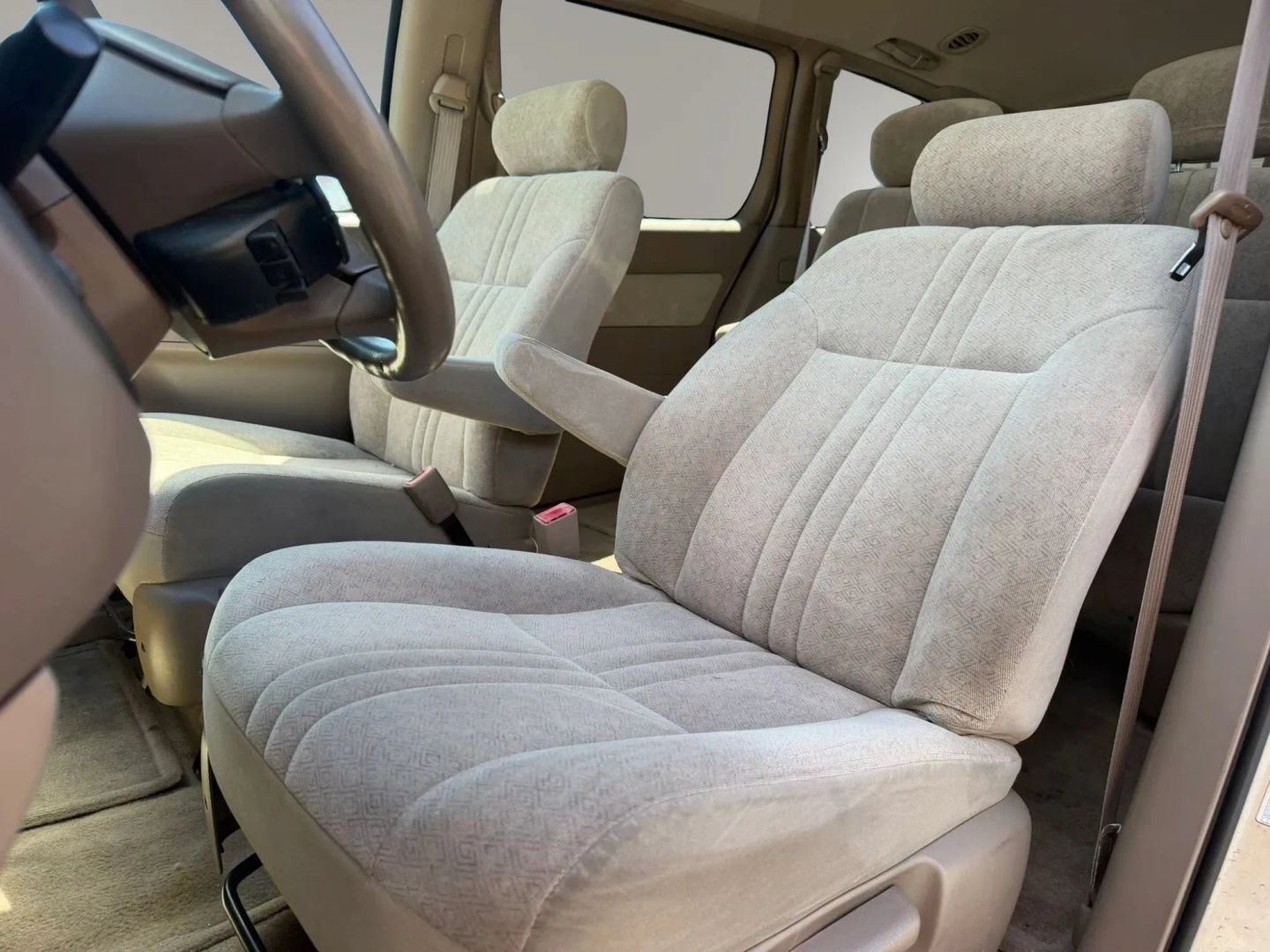 Used 2000 Toyota Sienna CE w/ CE Extra Value Pkg FWD image 11