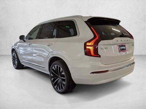 New 2026 Volvo XC90 B6 Ultra w/ Protection Package image 9