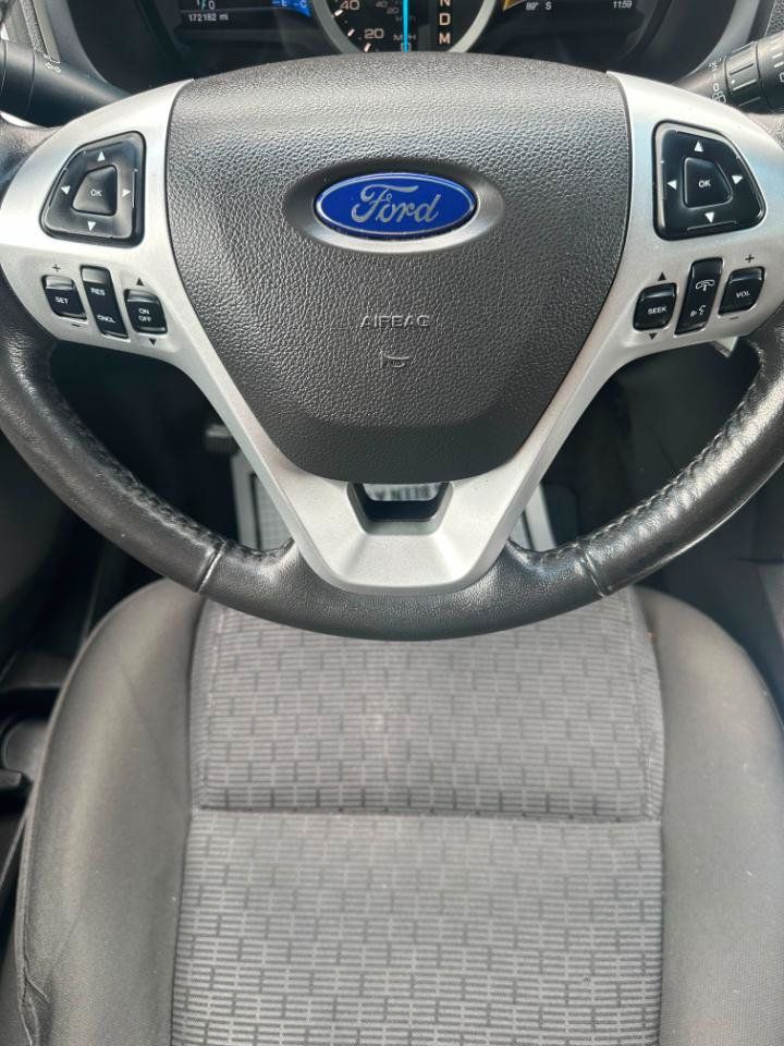 Used 2014 Ford Explorer XLT w/ Equipment Group 201A AWD/4WD image 32