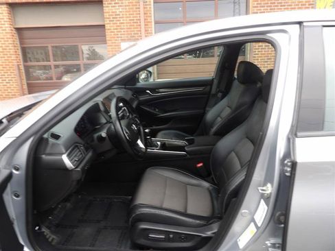 Used 2018 Honda Accord Sport image 27