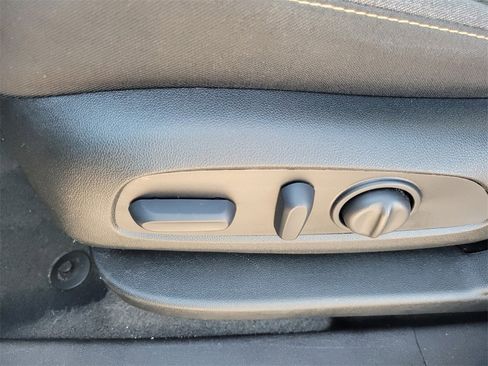 Certified 2024 Chevrolet Equinox LT image 5