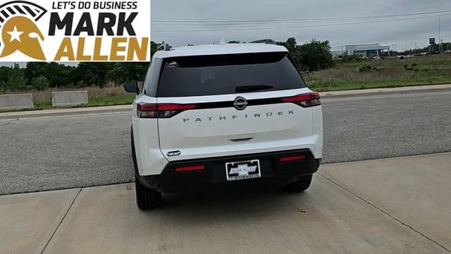 Used 2025 Nissan Pathfinder SV FWD image 7