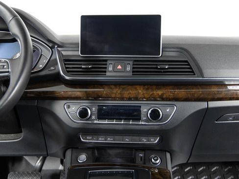 Used 2020 Audi Q5 2.0T Premium Plus w/ Premium Plus Package image 34