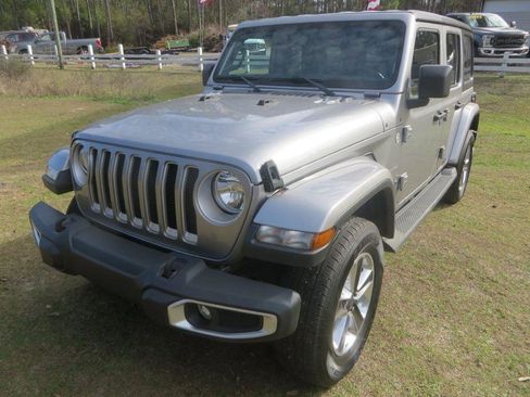 Used 2021 Jeep Wrangler Unlimited Sahara AWD/4WD image 2