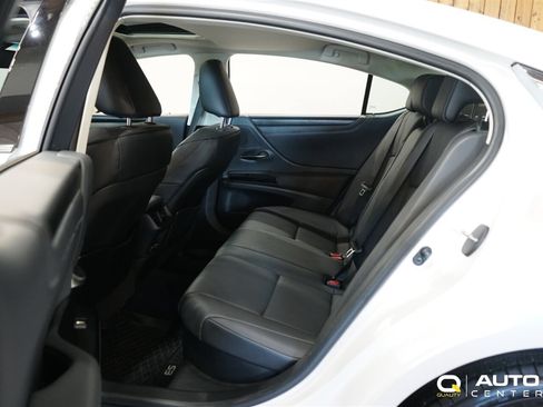 Used 2022 Lexus ES 300h FWD image 28