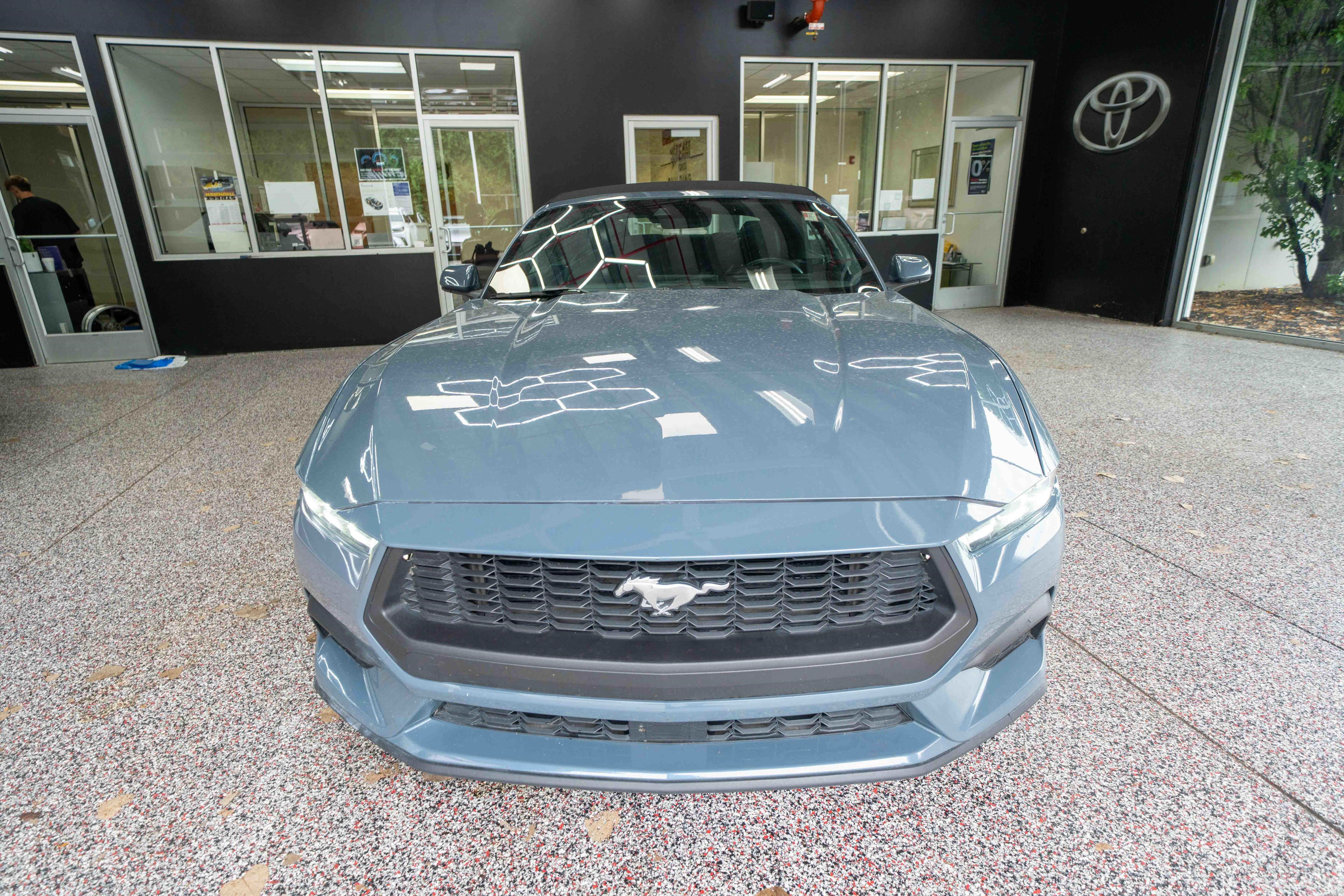 Used 2024 Ford Mustang Convertible RWD image 6
