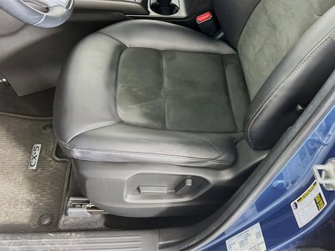 Used 2020 MAZDA CX-5 Touring image 4