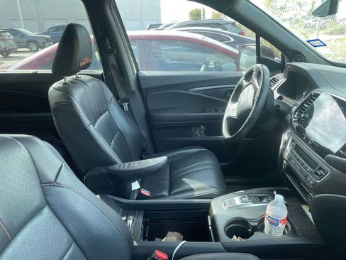 Used 2023 Honda Passport TrailSport image 5