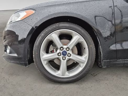 Used 2016 Ford Fusion SE FWD image 9