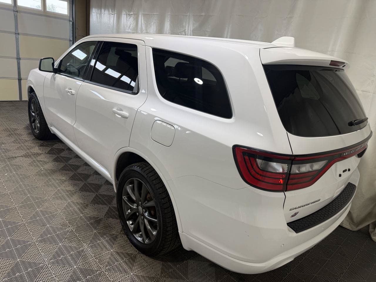 Used 2018 Dodge Durango GT AWD/4WD image 3