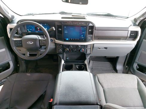 Used 2024 Ford F350 XLT w/ XLT Premium Package image 9