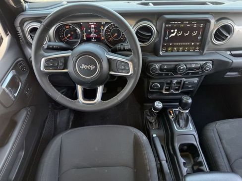 Used 2023 Jeep Wrangler Unlimited Sahara AWD/4WD image 11